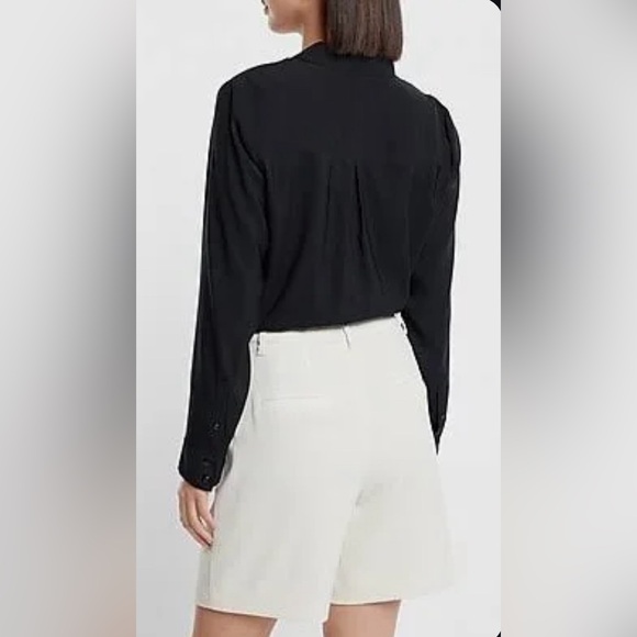 Express Super High Waisted Tailored Pleated Bermuda Shorts in crème color - Picture 4 of 4